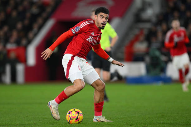 尤其是中场 尤其是中场